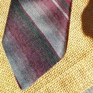 Vintage Oscar De Laurenta Tie